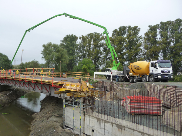 Beton s prodlouženou dobou zpracování pro mostní konstrukci